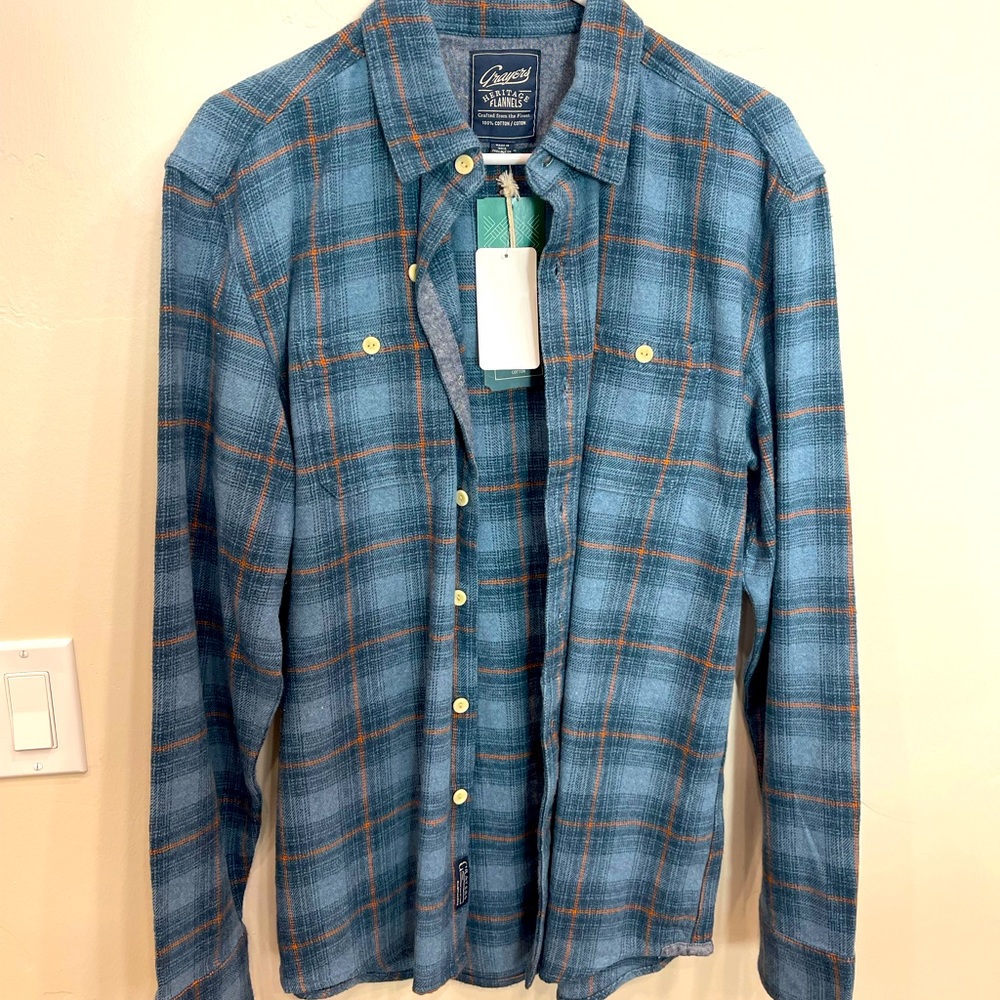 Long sleeve a flannel button up shirt